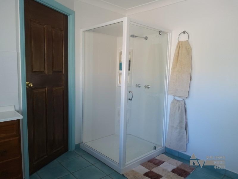 172 Goanna Flats Rd, Rubyvale, The Gemfields QLD 4702