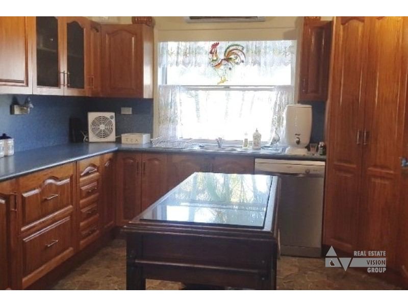 21 East St, Bluff QLD 4702