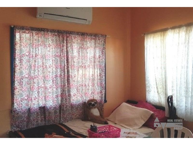 21 East St, Bluff QLD 4702