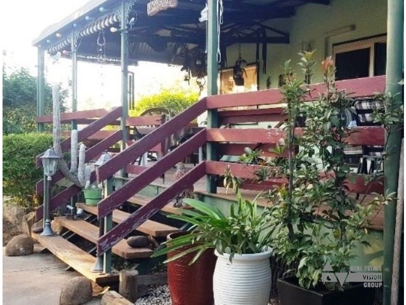 21 East St, Bluff QLD 4702