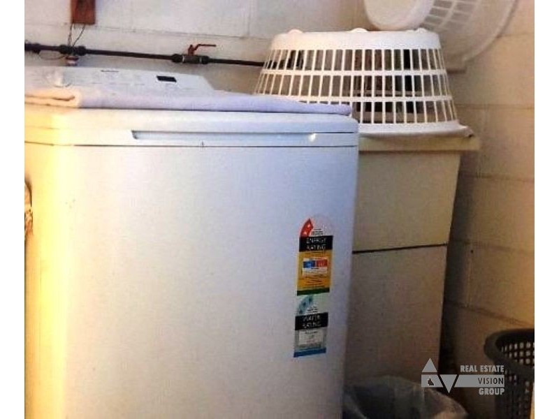 21 East St, Bluff QLD 4702