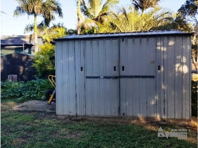 21 East St, Bluff QLD 4702