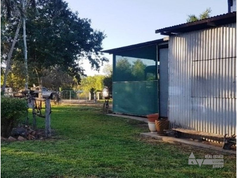 21 East St, Bluff QLD 4702