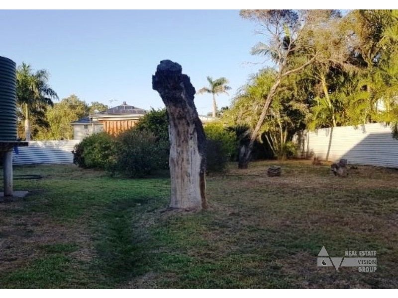 21 East St, Bluff QLD 4702