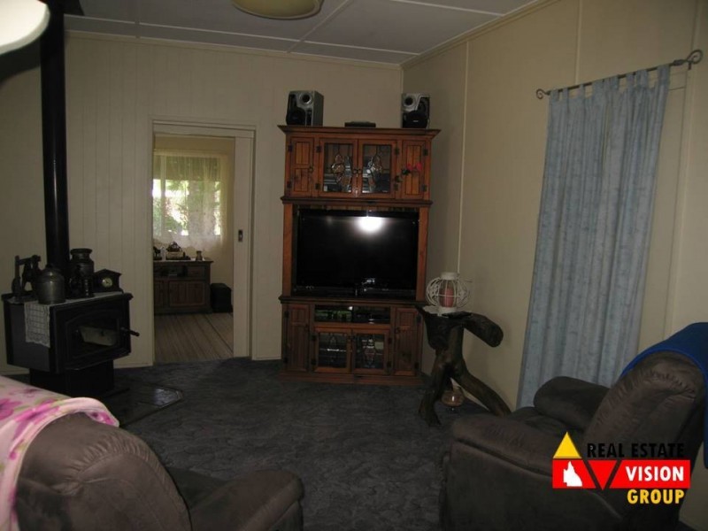 17-19 East Street, Bluff QLD 4702
