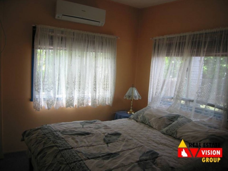 17-19 East Street, Bluff QLD 4702