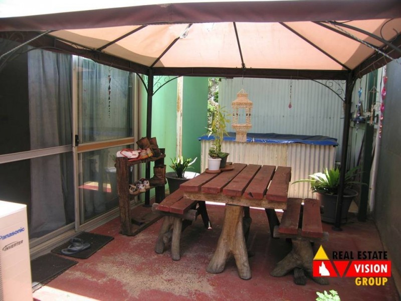 17-19 East Street, Bluff QLD 4702