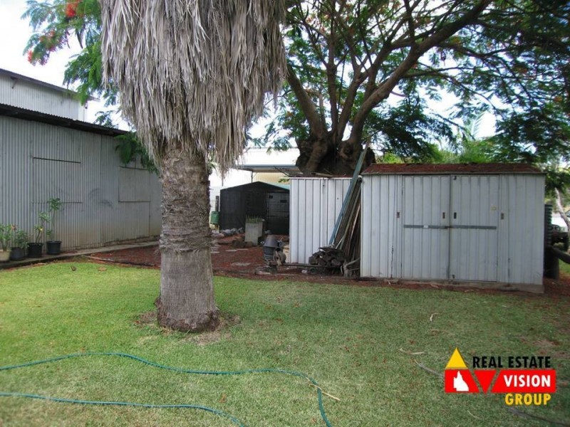 17-19 East Street, Bluff QLD 4702
