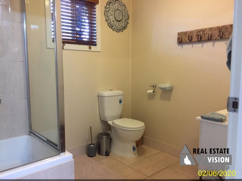 16 Birt St, Blackwater QLD 4717