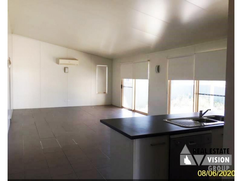 14 Hunter St, Blackwater QLD 4717