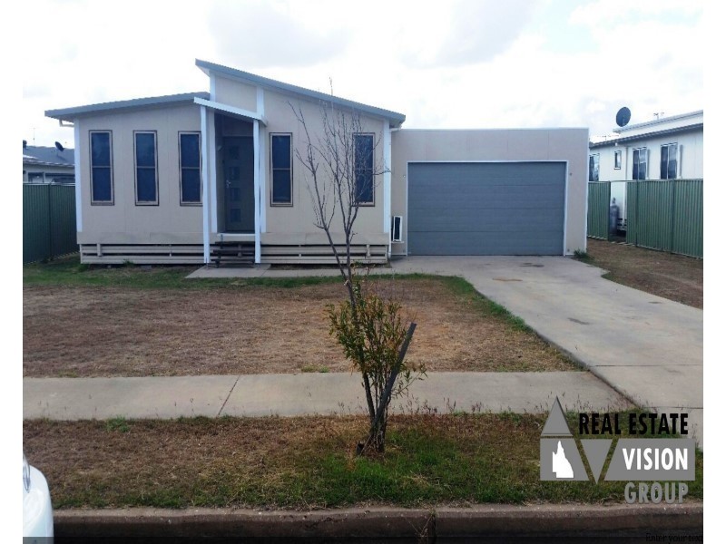 14 Hunter St, Blackwater QLD 4717