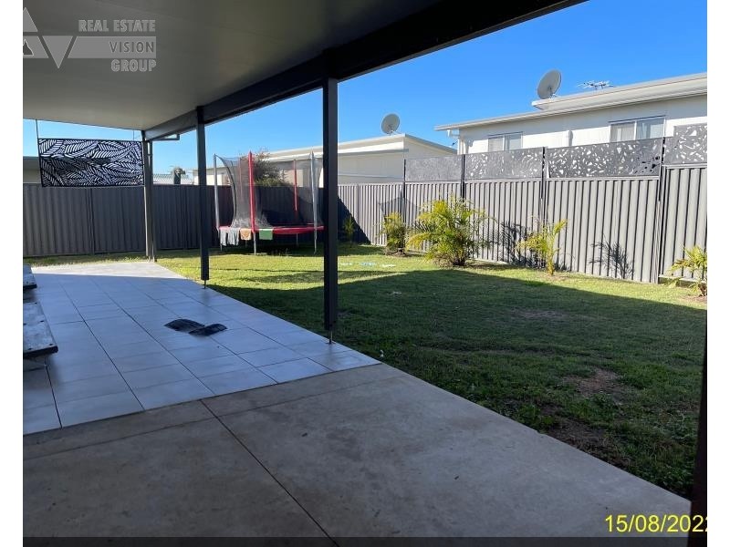 14 Hunter St, Blackwater QLD 4717
