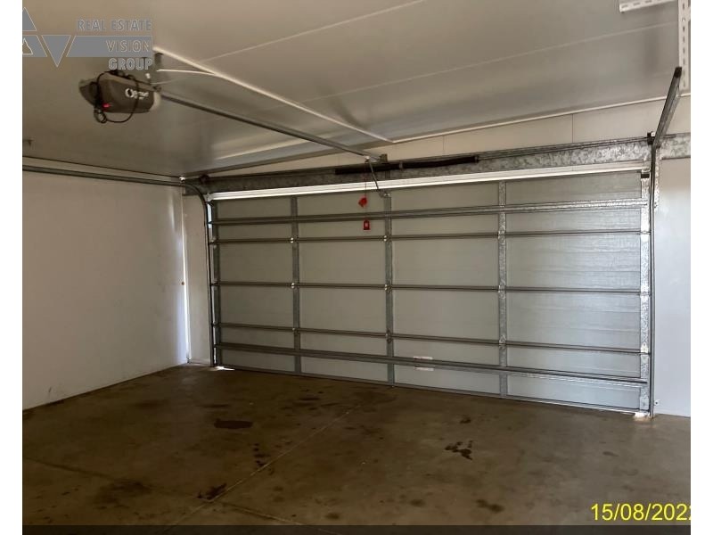 14 Hunter St, Blackwater QLD 4717