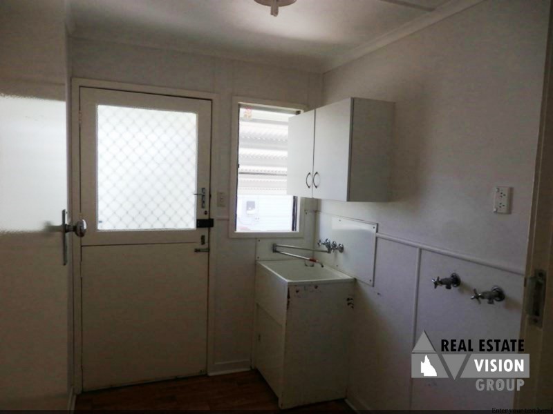 4 Seeman St, Blackwater QLD 4717