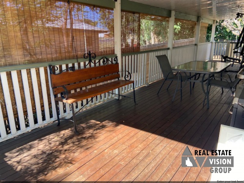 4 Seeman St, Blackwater QLD 4717
