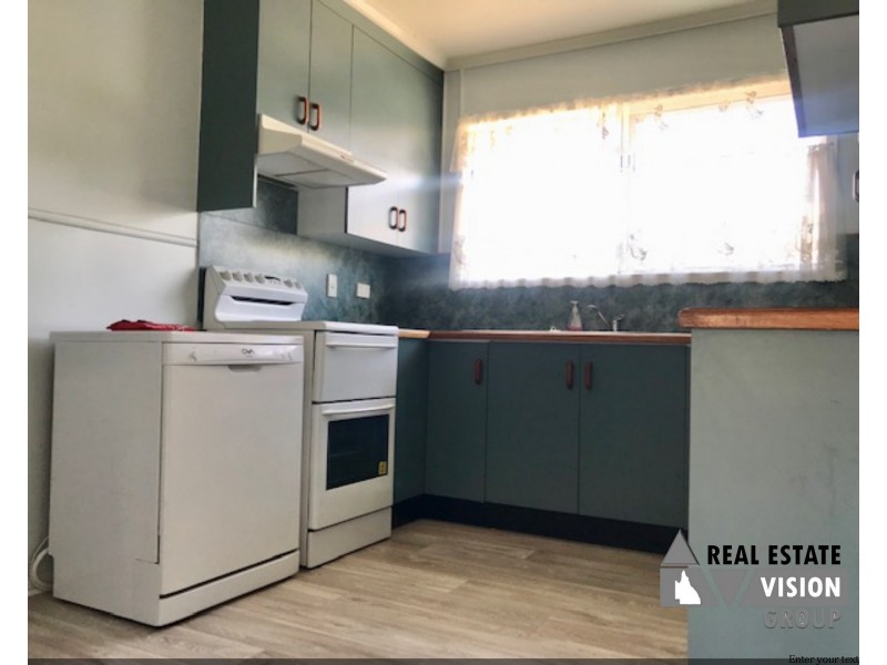 10 Seeman St, Blackwater QLD 4717