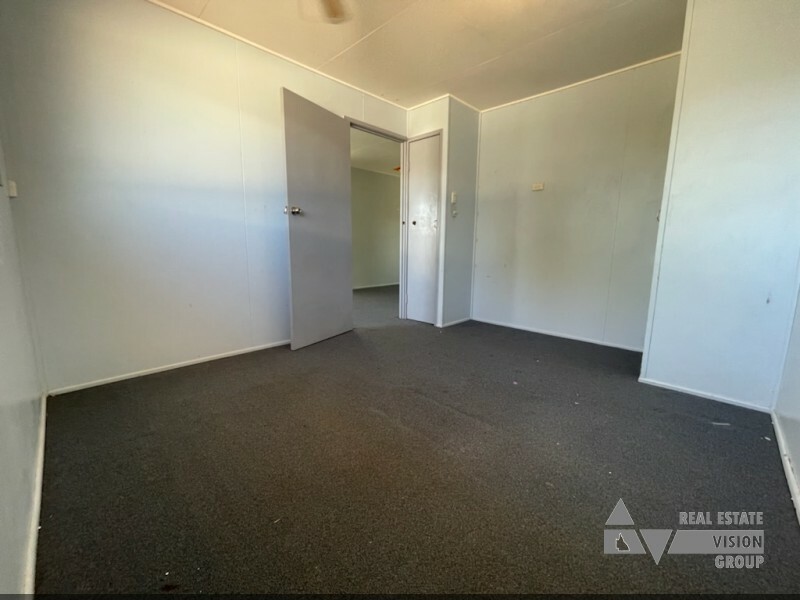 13 Stower St, Blackwater QLD 4717