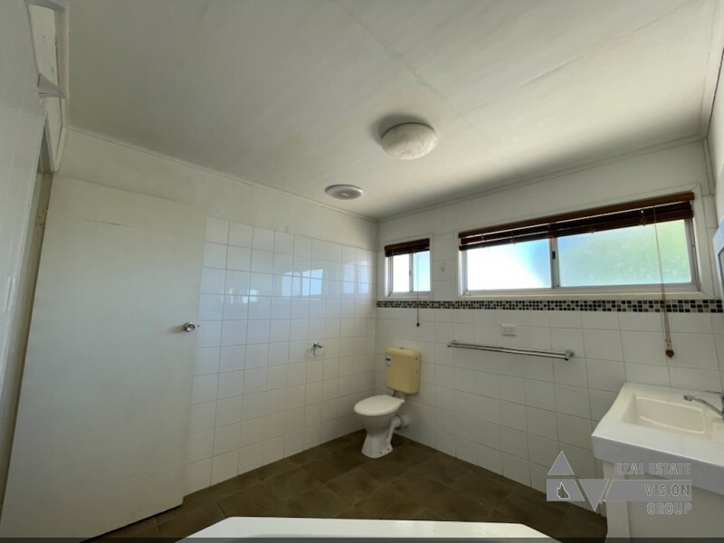 13 Stower St, Blackwater QLD 4717