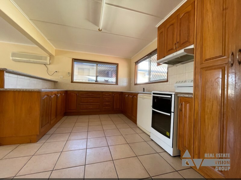 13 Stower St, Blackwater QLD 4717