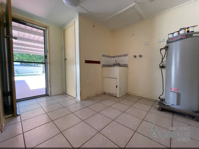 13 Stower St, Blackwater QLD 4717