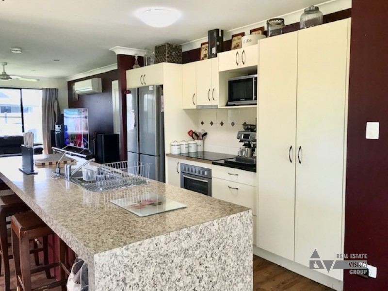 14 Baird St, Emerald QLD 4720