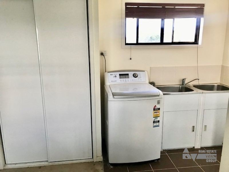 14 Baird St, Emerald QLD 4720