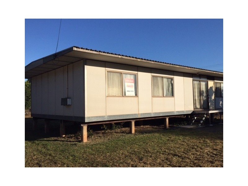 20 Church St, Bluff QLD 4702