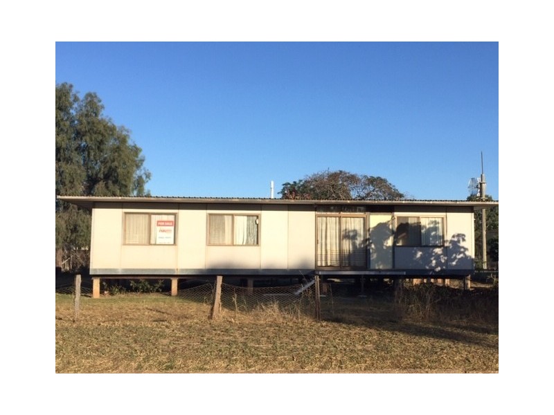 20 Church St, Bluff QLD 4702