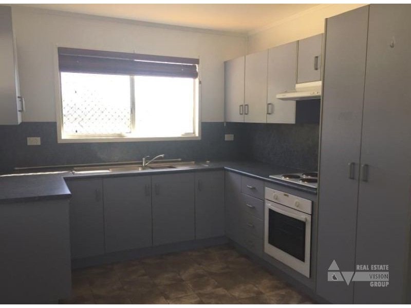 40 Myall St, Blackwater QLD 4717