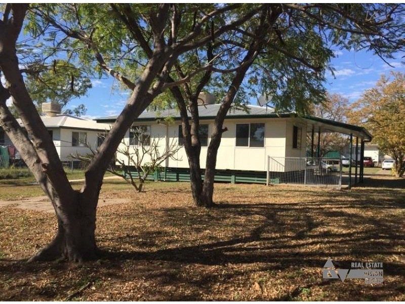 10 Eucalyptus St, Blackwater QLD 4717