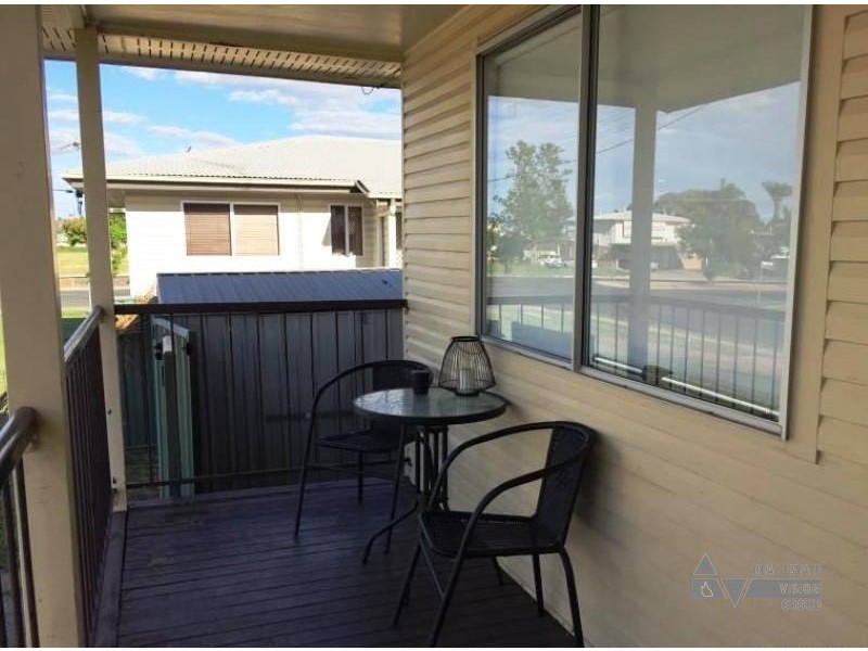 69 Wattle St, Blackwater QLD 4717
