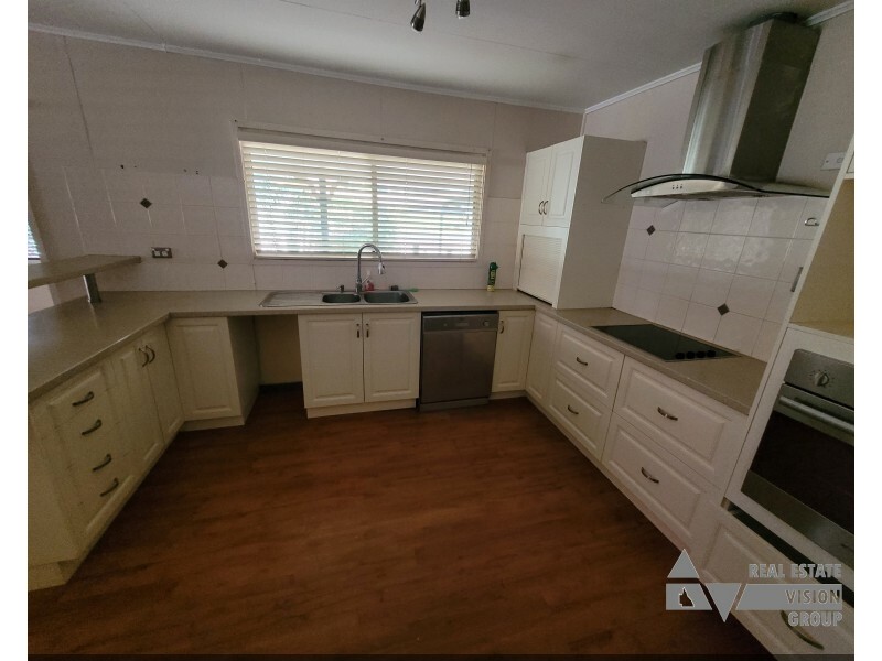 16 Main St, Bluff QLD 4702