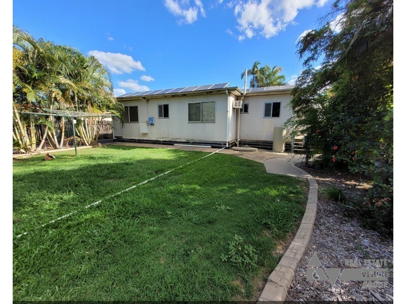 16 Main St, Bluff QLD 4702