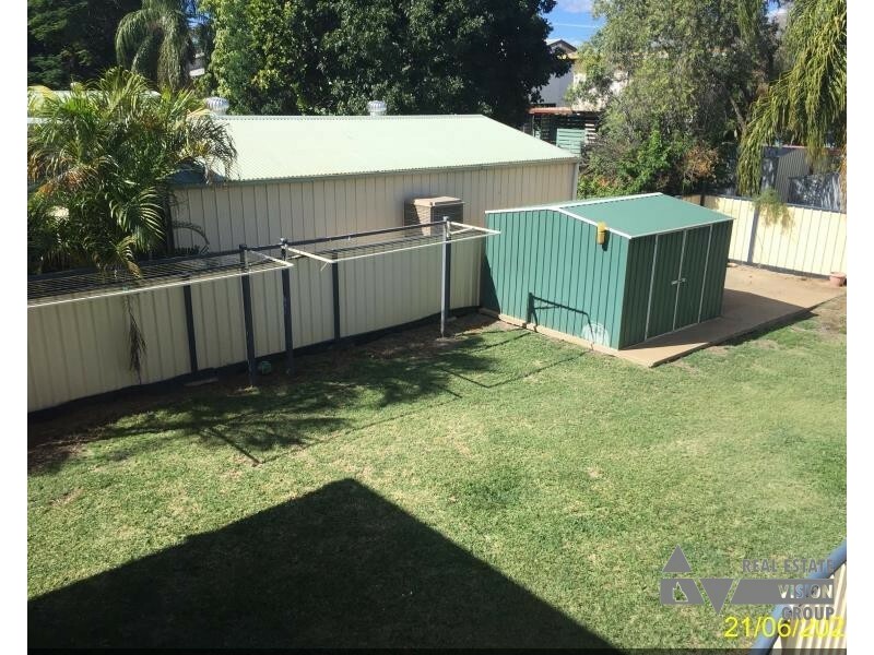 9 Birt St, Blackwater QLD 4717