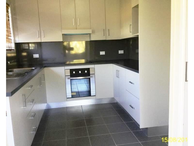 66 Stower St, Blackwater QLD 4717