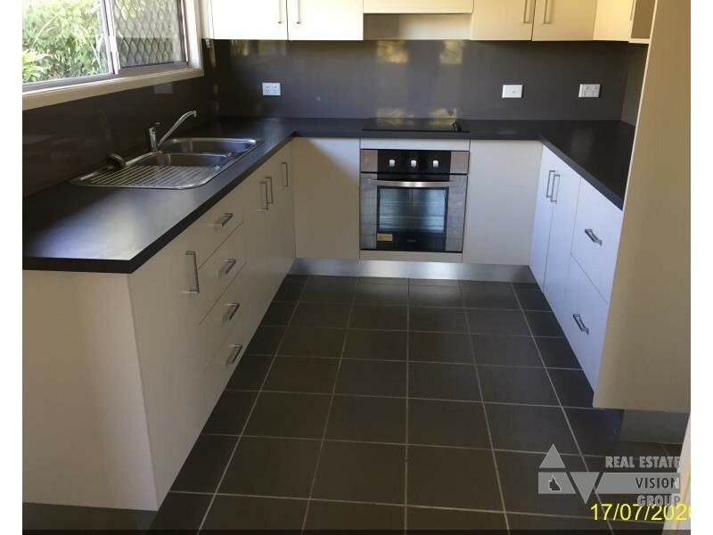 66 Stower St, Blackwater QLD 4717