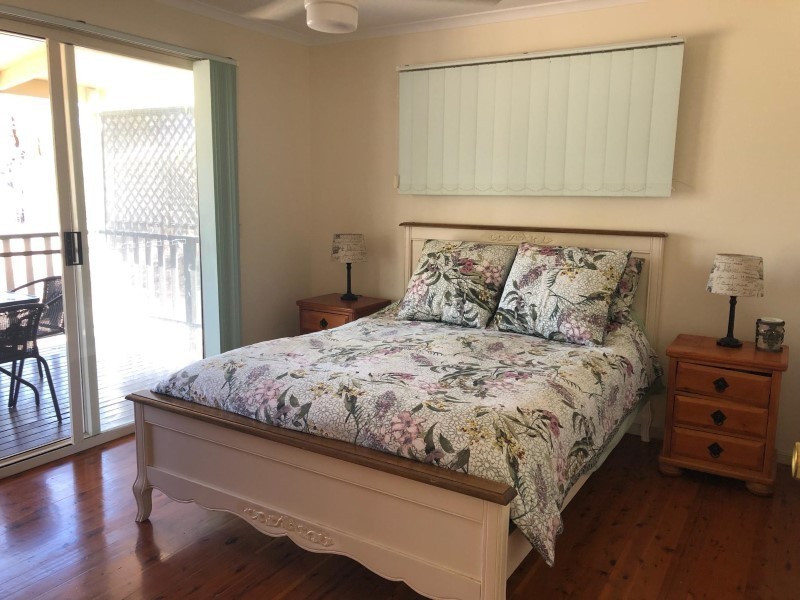 28 Old Crossing Rd, Sapphire, The Gemfields QLD 4702