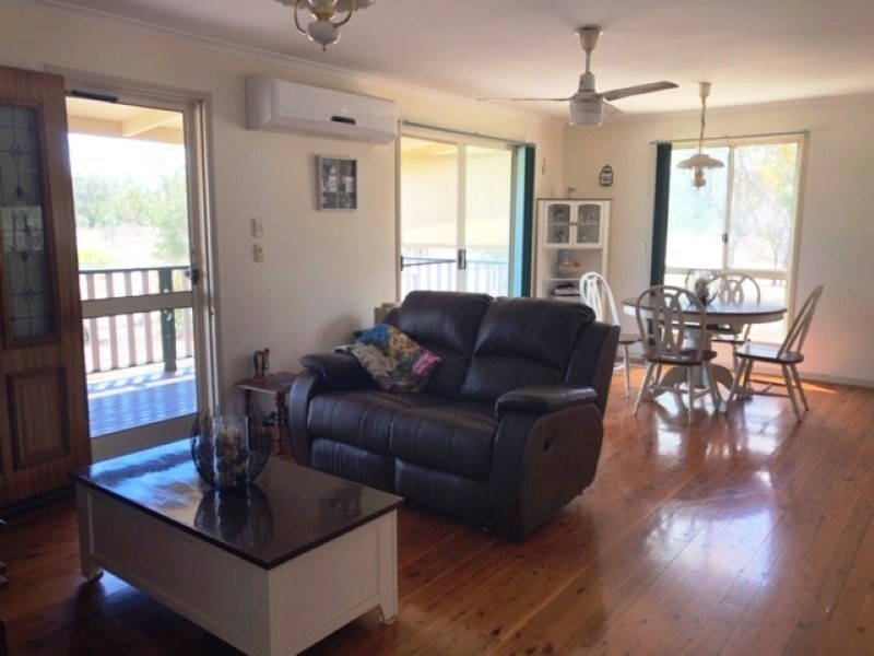 28 Old Crossing Rd, Sapphire, The Gemfields QLD 4702