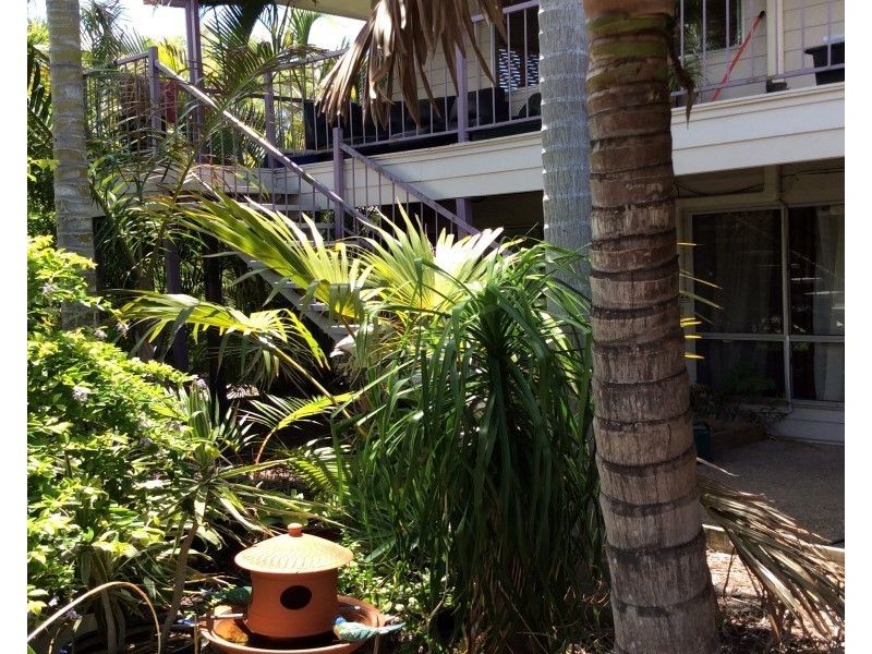 22 Lawless St, Blackwater QLD 4717