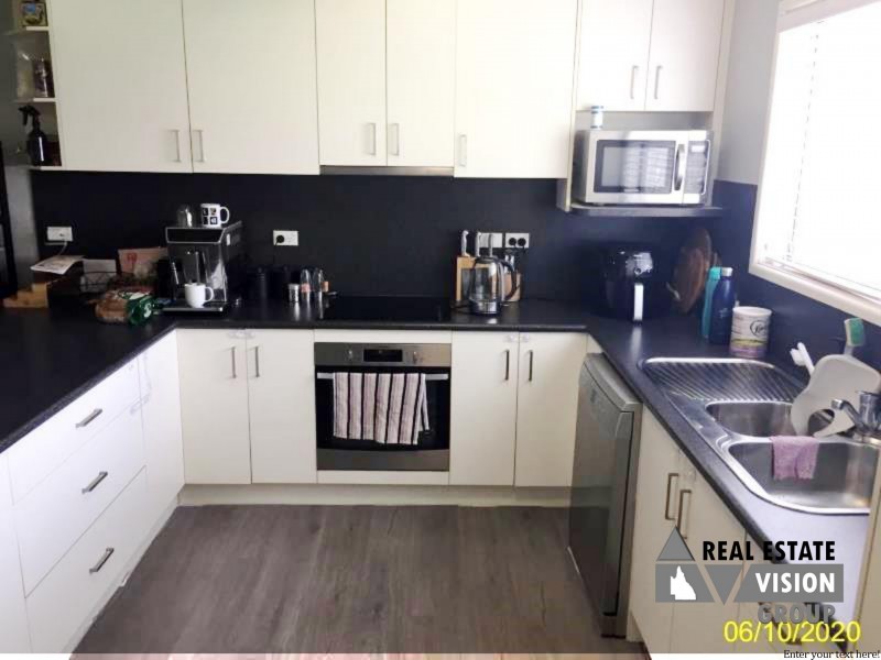 9 Walsh Ave, Blackwater QLD 4717