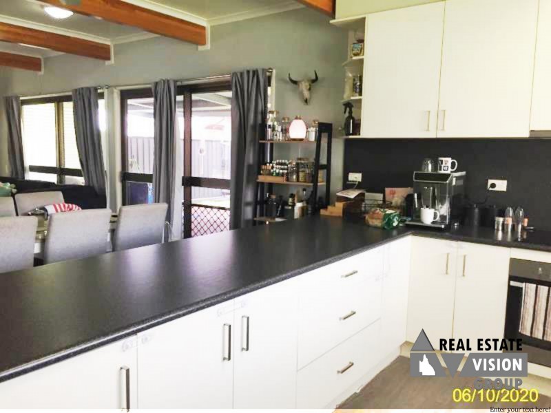 9 Walsh Ave, Blackwater QLD 4717