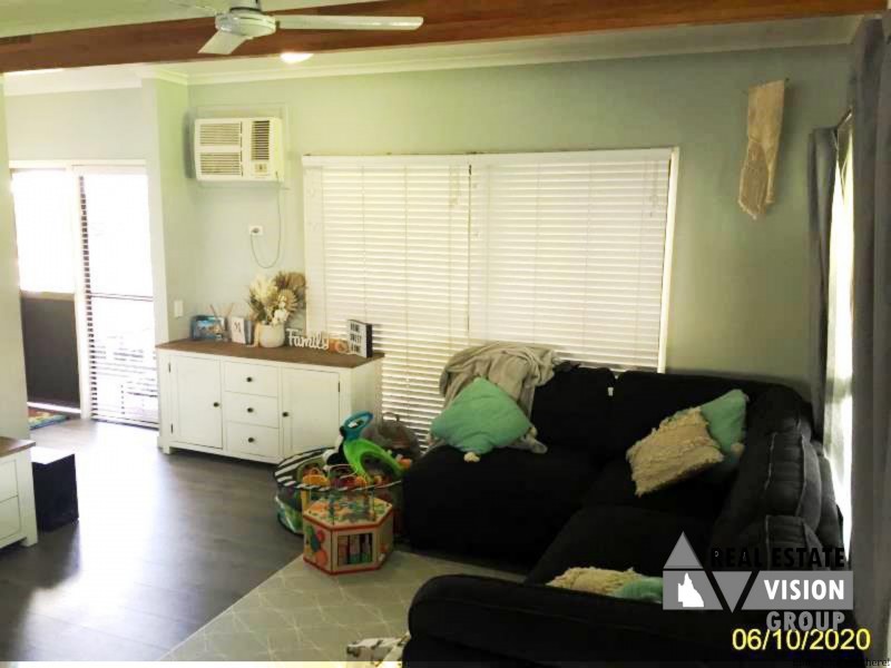 9 Walsh Ave, Blackwater QLD 4717