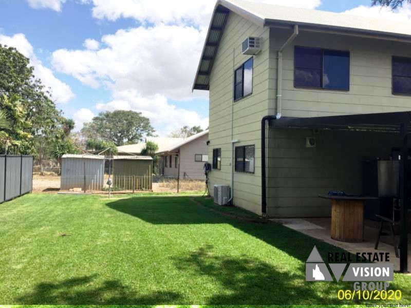 9 Walsh Ave, Blackwater QLD 4717