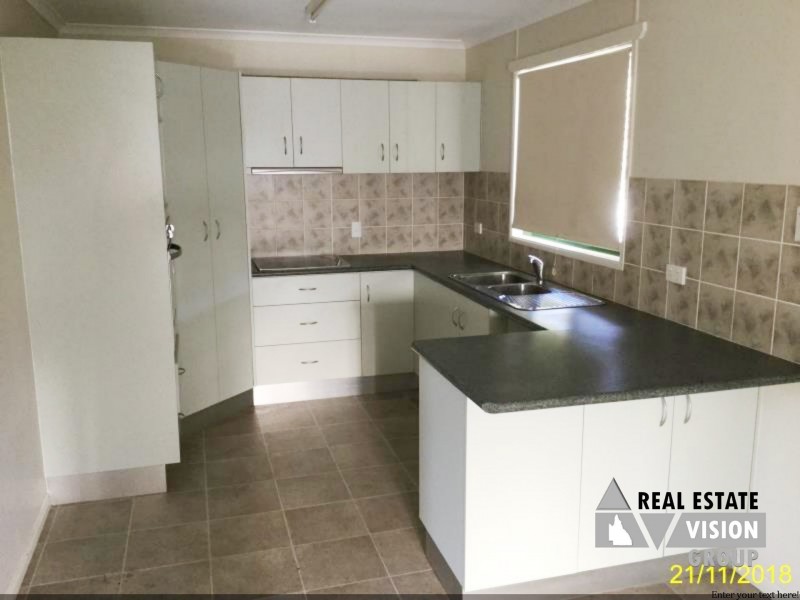 8 Main St, Bluff QLD 4702