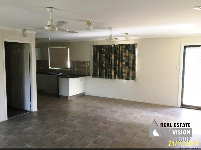 8 Main St, Bluff QLD 4702