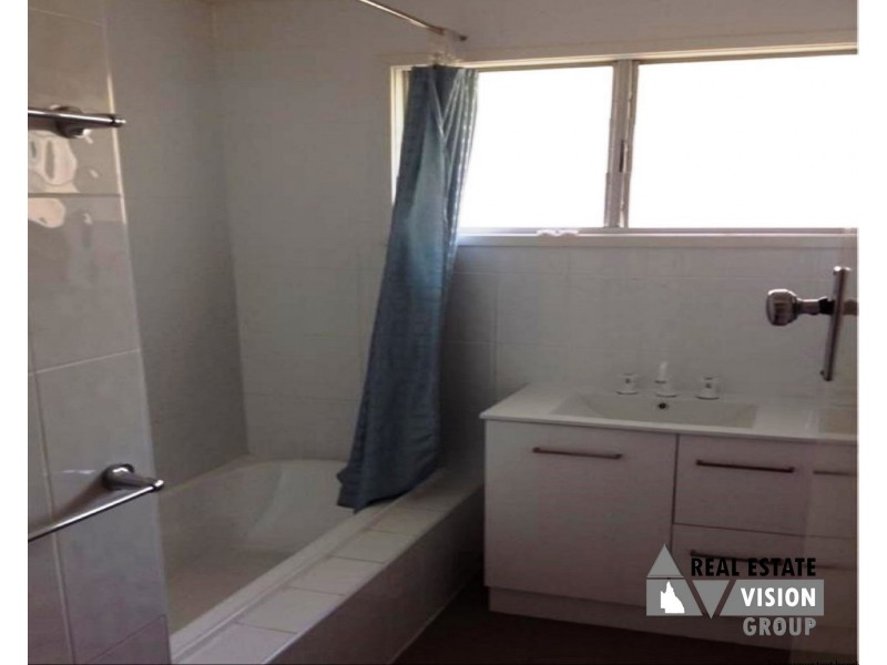 57 Littlefield Street, Blackwater QLD 4717
