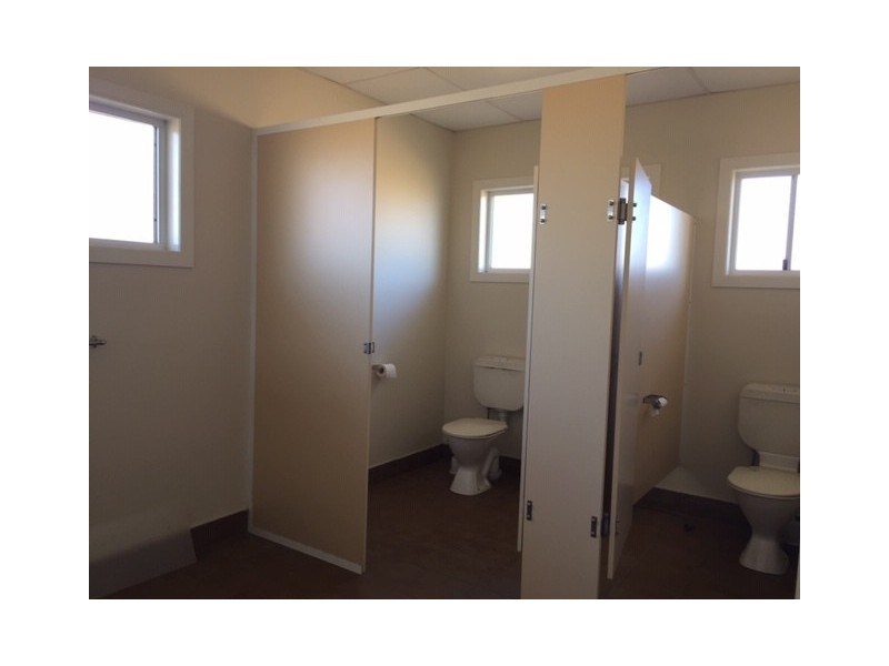 33 Acacia St, Blackwater QLD 4717