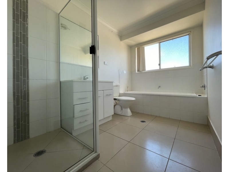 32 Manna Street, Blackwater QLD 4717