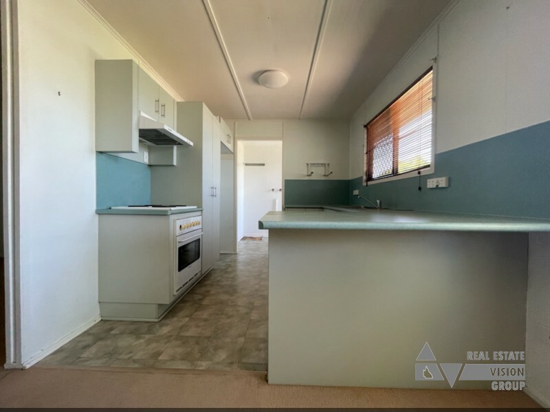 10 Oak Street, Blackwater QLD 4717