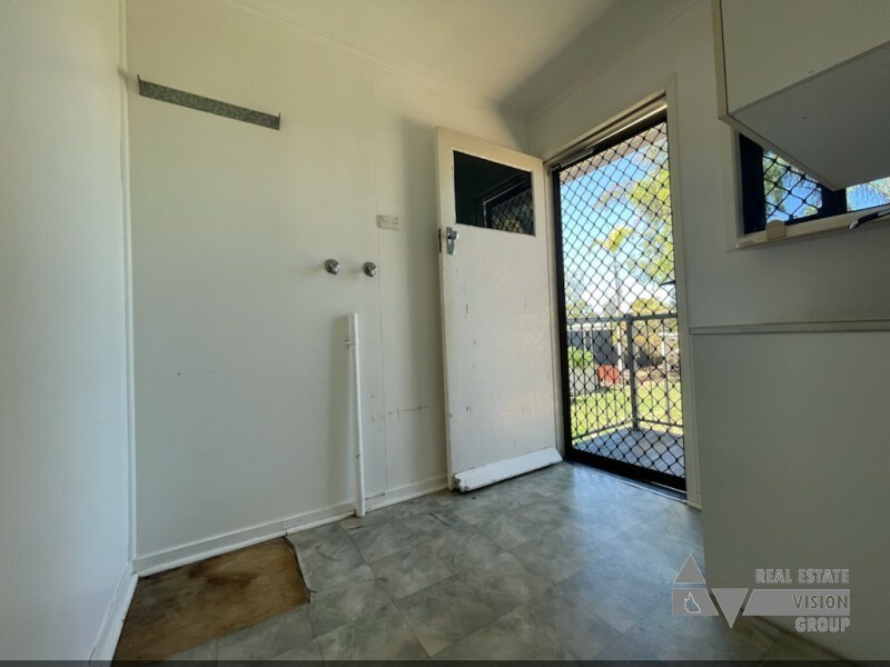 10 Oak Street, Blackwater QLD 4717